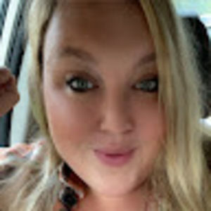 Meet your Posher, Stephany